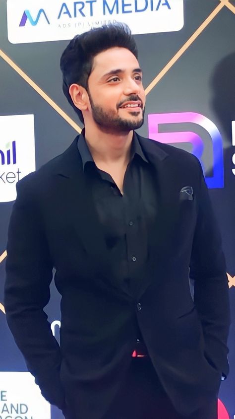 Adnan Khan 🥰 Viaan Raghuwanshi Adnan Khan, Kuch Kuch Hota Hai, Green Flag, Star Boy, Creative Crafts, The Star, Kdrama, Flag, Zara