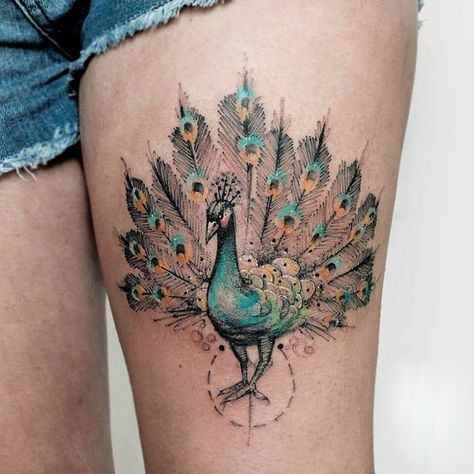 15+ Of The Best Bird Tattoo Ideas Ever Colorful Bird Tattoos, Tato 3d, Small Animal Tattoos, Vogel Tattoo, Colorful Tattoos, Peacock Feather Tattoo, Peacock Tattoo, Petit Tattoo, Kunst Tattoos