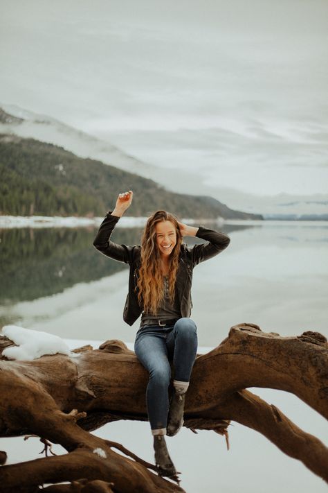 Bariloche, Photoshoot Ideas Winter Outdoor, Winter Lake Photoshoot, Snow Photo Shoot, Photoshoot Ideas Winter, Snow Pics, Winter Couple, Lake Photoshoot, Photo Opportunity