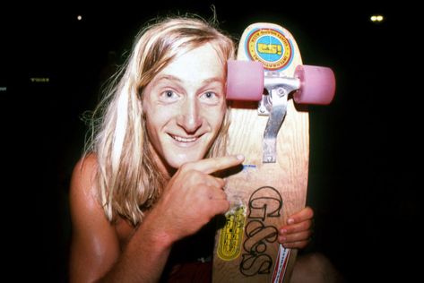 Stacy Peralta, Jay Adams, Lords Of Dogtown, Skateboard Photos, Long Boards, Bones Brigade, Old School Skateboards, Vintage Skateboards, Powell Peralta