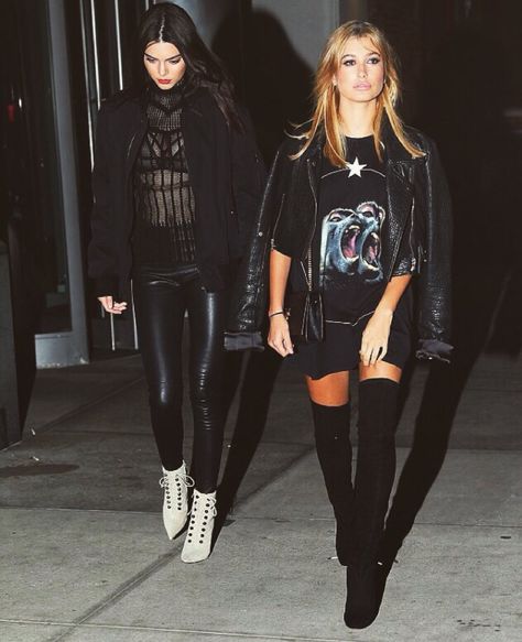 All Black Black Outfits, Haley Baldwin, Outfits Leggins, Sheer Outfit, Hailey Baldwin Style, Expensive Taste, Autumn Clothes, Kendall And Kylie Jenner, Jenner Style