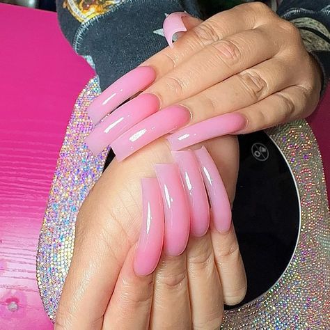 know YTV gone eat up some curve nails every. single. time. . . . . . #atlnailtech #curvenails | Instagram Pink Curved Nails, Acrylic Nails Curved, Curved Nails Designs, Curved Nails Acrylic, C Curve Nails, Curved Acrylic Nails, Curve Nails, Cutesy Nails, Girly Nails