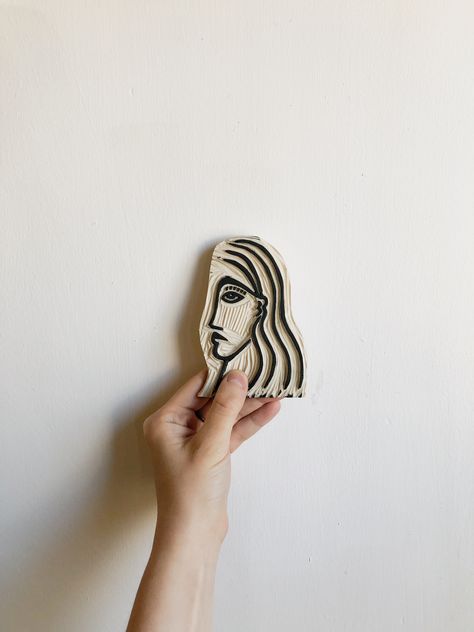 Portrait Techniques, Linocut Illustration, Rubber Stamps Diy, Diy Stamps, Carved Stamps, Linoleum Print, Lino Art, Lino Prints, Stamp Ideas