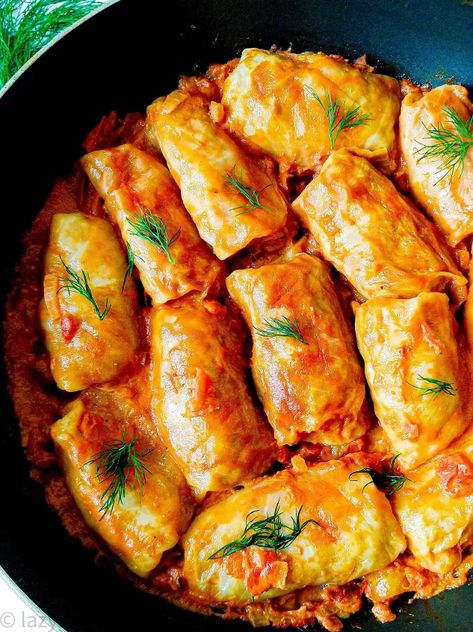 Golubtsi Recipe, Rice And Vegetables, Stuffed Cabbage Rolls, Fruit Popsicles, Cabbage Rolls Recipe, Stuffed Cabbage, Creamy Tomato Sauce, Russian Food, Cabbage Leaves