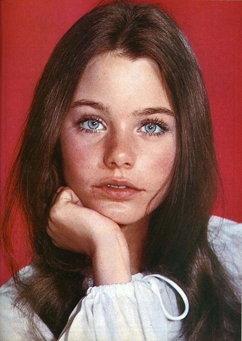 Susan Dey in color – 24 Femmes Per Second Susan Dey, Partridge Family, Jane Seymour, David Cassidy, Poses References, Jairzinho, Partridge, Feminine Beauty, Classic Beauty