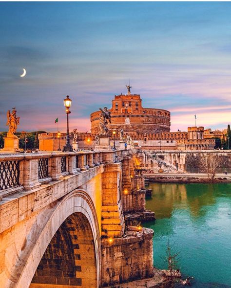 Sunset In Rome ~ You Need To Know Where To Watch It From - Corinna B's World Rome Airport, Get Paid To Travel, Paid To Travel, Best Rooftop Bars, Verona Italy, Sunset City, Travel Humor, Outdoor Quotes, World View