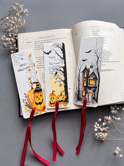 Handmade Halloween Gothic Bookmark  ,Unique Fall Book Accessories  Pumpkin & Haunted House Design, perfect for Halloween Enthusiasts.  Celebrate the season with my handcrafted Halloween bookmarks featuring spooky pumpkin and haunted house designs. Each bookmark is a unique fall accessory, hand-painted for Halloween enthusiasts and book lovers alike. Each bookmark features a spooky pumpkin, a haunted house, and intricate spider webs, designed to bring fall charm to your reading moments. 🌿✨ 🎨 Wh Bookmark Illustration, Halloween Bookmarks Diy, Halloween Bookmark Ideas, Halloween Bookmark Craft, Halloween Bookmarks, Bookmark Ideas Halloween, Fall Bookmarks, Bookmarks Halloween, Fall Themed Bookmarks