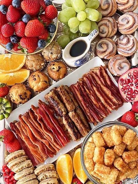 Breakfast Charcuterie Board, Breakfast Brunch Party, Breakfast Charcuterie, Thanksgiving Breakfast, Breakfast Meat, Fall Brunch, Breakfast Platter, Birthday Breakfast, Breakfast Party