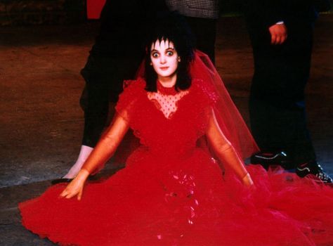 Winona Ryder Halloween costume ideas you'll love: Lydia Deetz, Beetlejuice Lydia Deetz Costume Red, Lydia Deetz Wedding Dress, Lydia Deetz Wedding, Horror Cinematography, Beetlejuice Dress, Drew Barrymore 90s, Red Characters, Beetlejuice Wedding, Beetlejuice Lydia Deetz