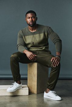 Trevante Rhodes, Mens Fall Outfits, Black Men Fashion Urban, Dark Skin Men, Black Men Fashion Casual, Black Men Fashion Swag, Black Men Street Fashion, Men Photoshoot, Stylish Men Casual