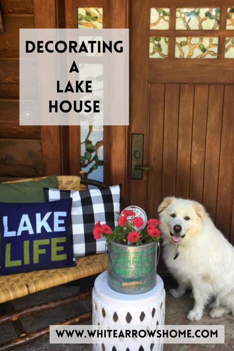 Cottage Decor Lakeside, Decorating A Lake House, Lake Cabin Decorating Ideas, Vintage Lake House Decor, Rustic Lake House Decor, Vintage Lake House, Lake Cabin Decor, Vintage Nautical Decor, Rustic Lake Houses