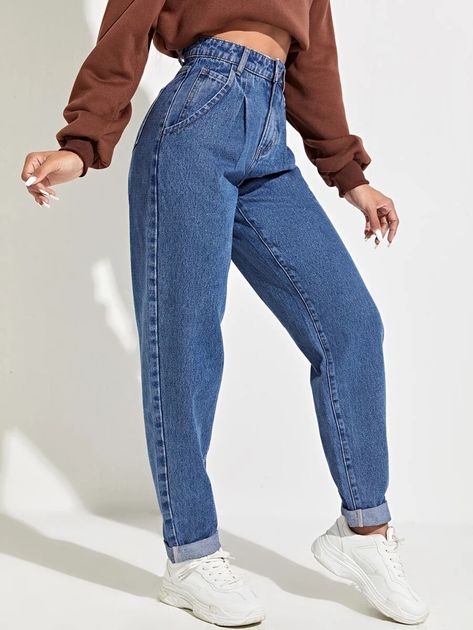 Slant Pocket Mom Fit Jeans | SHEIN USA Carrot Jeans, Light Blue Ripped Jeans, Boyfriend Jeans Outfit, Boyish Outfits, Mom Fit Jeans, Boyish Style, Mum Jeans, Outfits Con Jeans, Boyfriend Pants