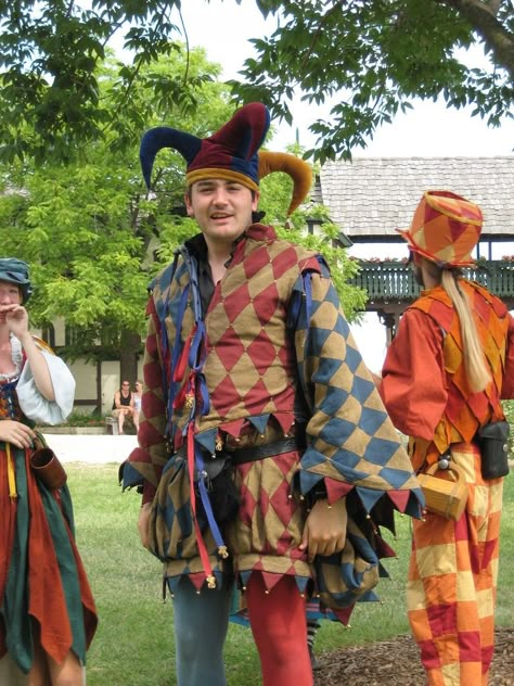 Medieval Jester, Jester Outfit, Ren Faire Outfits, Jester Costume, Ren Faire Costume, Clown Clothes, Court Jester, Medieval Clothes, Jester Hat