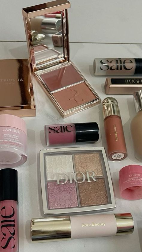 Make Up Sephora Beauty Products, Sephora Makeup Products, Popular Makeup Products, Sephora Aesthetic, Makeup Products Sephora, Makeup Sephora, Makeup Bag Essentials, Ethereal Makeup, Fancy Makeup