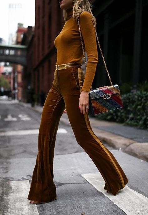 How to Wear Velvet Fashionably #velvet #fashion #style #ootd #streetstyle #streetfashion Gold Tuxedo, Striped Wide Leg Trousers, 2017 Trends, 70s Inspired Fashion, 70s Outfits, Retro Mode, Brown Pants, Velvet Fashion, Soft Grunge