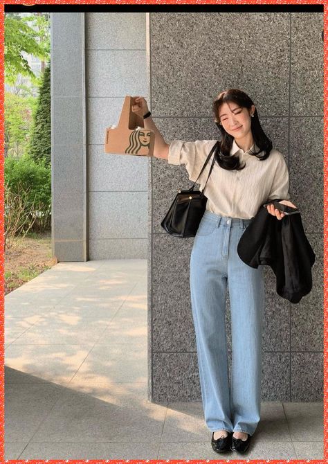 Office Outfits Korean Style, Korean Fashion Women Casual Street Style, Simple Work Outfits Casual, Office Outfits Women Jeans, Clean Outfit Ideas, Style Kampus, Casual Office Outfits Women Jeans, Korean Casual Outfits Street Styles, Korean Office Outfit