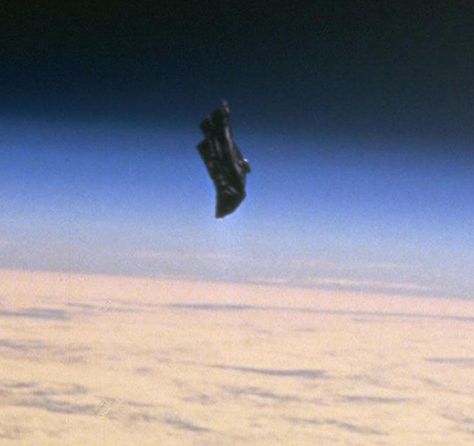 3-1 Black Knight Satellite, Alien Technology, The Black Knight, Unexplained Mysteries, Ancient Astronaut, Unexplained Phenomena, Thermal Blanket, Aliens And Ufos, Black Knight