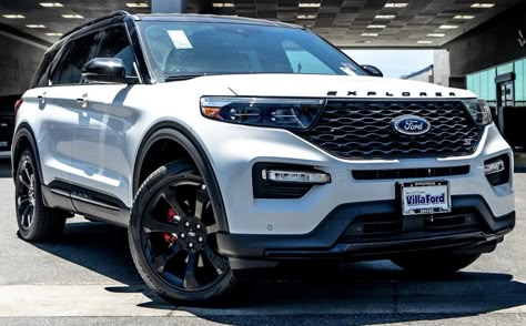 2023 Ford Explorer St, Ford Explorer Custom, White Ford Explorer, Time Vision Board, Ford Explorer Interior, Winter Style 2023, 2022 Ford Explorer, 2023 Ford Explorer, Ford Explorer St