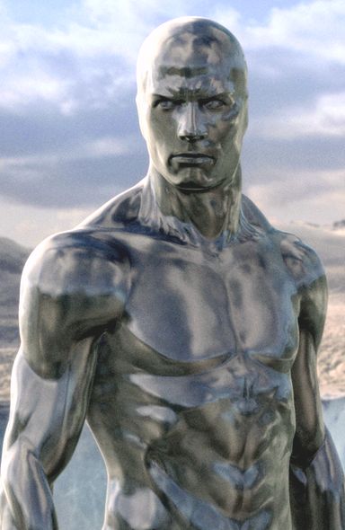 Scene of the Silver Surfer from the "Fantastic Four: Rise of the Silver Surfer" - 2007. Silver Surfer Movie, Fantastic Four Movie, Doug Jones, Best Superhero, Silver Surfer, Ms Marvel, Fantastic Four, Superhero Movies, Marvel Fan