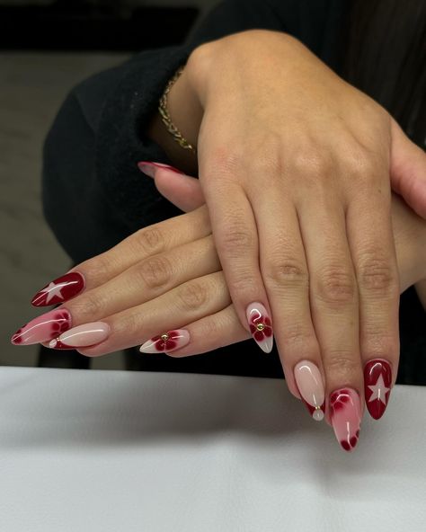 blooming gel is in the air this fall 🍁 @beetlesgelpolish @beetles_community @apresnailofficial #gel #gelnails #gelnail #gelpolish #uñasdegel #nailtech #nail #nailart #nailsnailsnails #naildesign #naildesigns #bloominggel #bloomingflowers #bloominggelflowers #red #rednails #star #starnails #fallnails #trendynails #explore #explorepage Bloom Nails, Blooming Gel, Nail Envy, Star Nails, Nails 2024, Blooming Flowers, Nail Tech, Trendy Nails, Red Nails