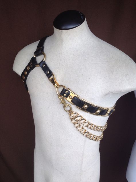 Royal KKG harness Male Harness Fashion, Fantasy Accessories Male, Body Harness Outfits Men, Chain Harness Men, Mens Harness Fashion, Leather Harness Mens, Body Harness Men, Chest Harness Men, Hip Harness