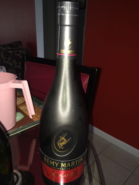 Remy Martin (Fine Champagne Cognac) Remy Martin, Martini, Cognac, Vodka, Whiskey, Wine Bottle, Champagne, Wine, Drinks