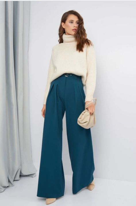 70+ Business Casual Outfits Inspiration - Boss Babe Chronicles Peacock Blue Pants Outfit, Petrol Blue Pants Outfit, Cool Toned Autumn Outfits, Beige And Turquoise Outfit, Turquoise Winter Outfit, Turquoise Blue Pants Outfit, Navy And Teal Outfit, Teal Pant Outfits, Teal Work Pants Outfit