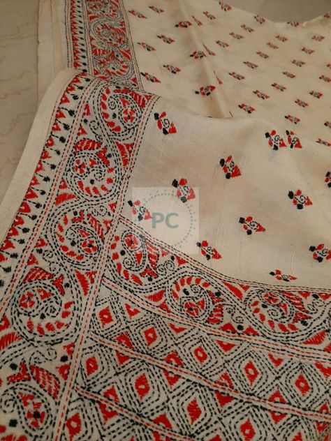 Katha Work Saree, Katha Stitch Design, Kantha Embroidery Motifs Traditional Design, Katha Stitch Saree, Convocation Saree, Katha Stitch, Nokshi Katha, Textile Border, Kantha Work Sarees