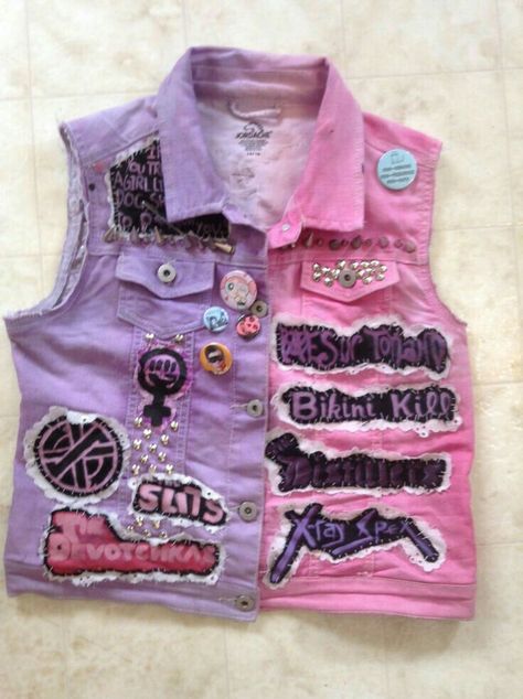 Pink Battle Jacket, Pastel Punk Fashion, Pastel Punk Aesthetic, Pastel Punk Outfits, Pastel Goth Diy, Battle Jackets, Kawaii Punk, Battle Vest, Punk Jacket