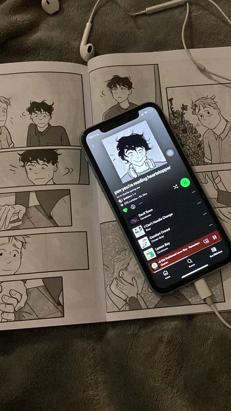 Heartstopper Spotify Covers, Heartstopper Mood Board, Heartstopper Calendar, Heartstopper Playlist Cover, Heartstopper Book Wallpaper, Heartstopper Aesthetic Book, Heartstopper Book Aesthetic, Hearstopper Aesthetic, Heartstopper Aesthetic Wallpaper