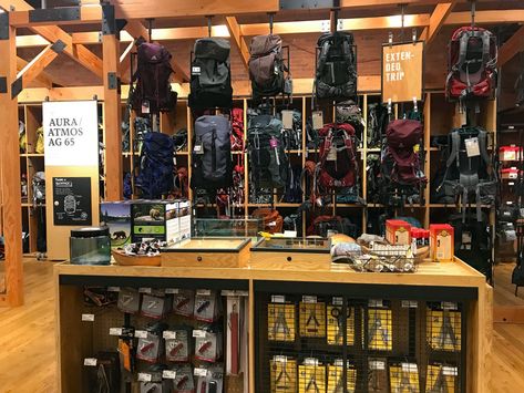 Rei Store, Patagonia Store, Merchandising Ideas, Hiking Snacks, Environmental Conservation, Barn Style House, Which Is Better, Surf Outfit, Outdoor Store