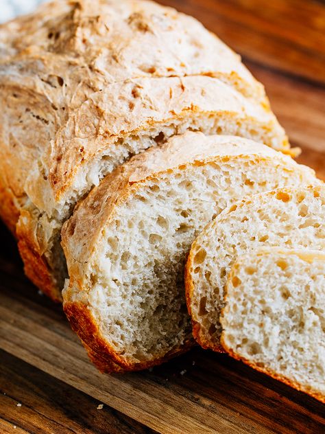 Fluffy white peasant bread with a buttery crust sliced and ready to eat. Peasant Bread Recipe, Peasant Bread, Sourdough Bread Sandwiches, Oven Bread, Dutch Oven Bread, Honey Oats, Fruit Bread, Honey Oatmeal, No Knead Bread