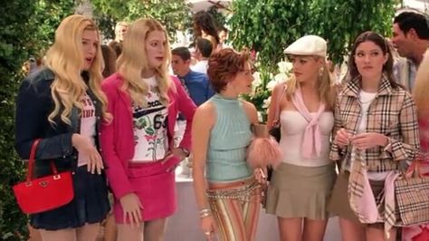 White Chicks White Chicks Movie, Mariah Carey Outfits, Chick Outfit, Busy Philipps, 2000s Fashion Trends, White Chicks, Chick Flicks, Costume Outfits, Film Serie