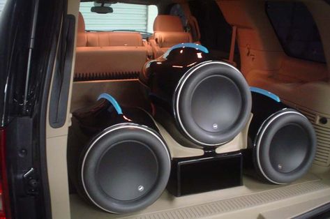 JL Audio 13w7 Truck Audio System, Stereo Idea, Custom Subwoofer Box, Custom Car Audio, Sound System Car, Audio Ideas, Subwoofer Box Design, Car Stereo Systems, Car Audio Installation