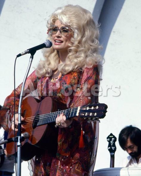 Dolly Parton by Aron Stein People Photo - 28 x 36 cm Dolly Parton Costume, Dolly Parton Pictures, 24x36 Poster, Chris Cornell, Hello Dolly, I Love Music, George Harrison, Stevie Nicks, Music Legends