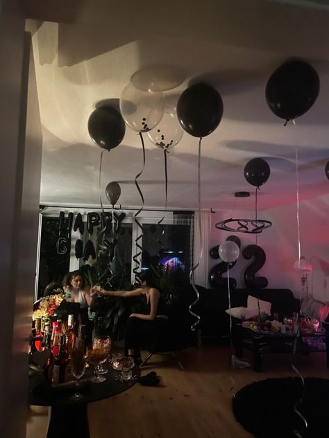 #birthday #vibes #blackandwhite #black #pink #geburtstag #party #birthdayparty #geburtstagsparty #aesthetic 18th Birthday Party Set Up, 20th Party Decorations, Dark Birthday Party Aesthetic, Black And Pink 21st Birthday Ideas, Edgy Birthday Party, Gothic Birthday Aesthetic, Black Birthday Astethic, Black Out Party Decorations, Funeral Bday Party Ideas