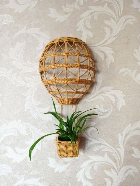 Hanging Decor Ideas, Boho Baby Room, Boho Crafts Diy, Diy Boho Decor, Decorative Wall Hanging, Bamboo Art, Corner Decor, Bamboo Crafts, Newspaper Crafts