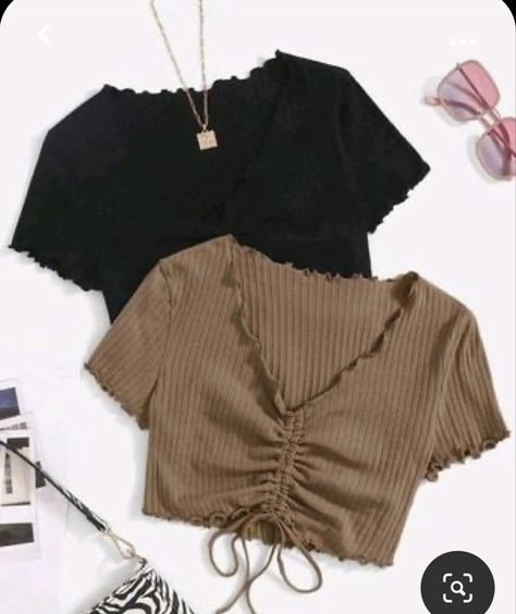 Polos Aesthetic, Fashion Top Outfits, Cute Dress Outfits, Crop Top Outfits, Simple Trendy Outfits, Women T Shirts, Cute Simple Outfits, Really Cute Outfits, Girls Fashion Clothes