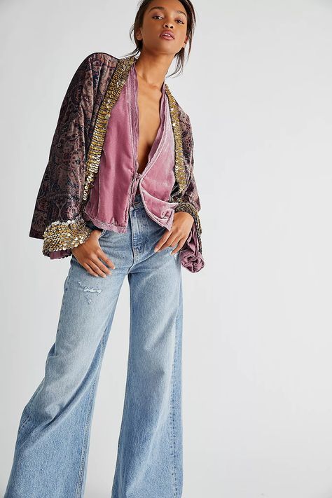 Velvet Bed Jacket | Free People UK Velvet Outfits For Women, Velvet Jacket Outfit, Look Boho Chic, Bed Jacket, Estilo Hippie, Velvet Clothes, Mode Abaya, Boho Jacket, Velvet Bed