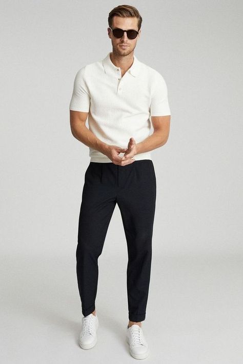 Casual Summer Outfits For Men Over 40, Men Realtor Outfit, Male Scandinavian Fashion, Mens Work Outfits, Polo Shirt Outfits, Smart Casual Menswear, Mens Business Casual Outfits, Classy Outfits Men, Polo Outfit