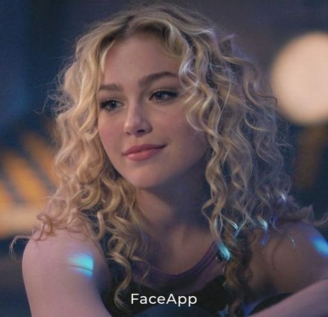 Allie Pressman Icons, Kathryn Newton Icons, Kathryn Love Newton, Brec Bassinger, Hair Gif, Elastic Heart, Kathryn Newton, Stephanie Brown, Hairdos For Curly Hair