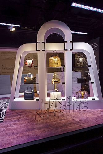 Oh Me, Oh My! Harrods's New Window Displays Are The Real Deal #Refinery29 Bag Store Display, Purse Display, Handbag Display, Store Concept, Retail Fixtures, Store Design Boutique, Store Window Displays, Visual Merchandising Displays, Window Display Design