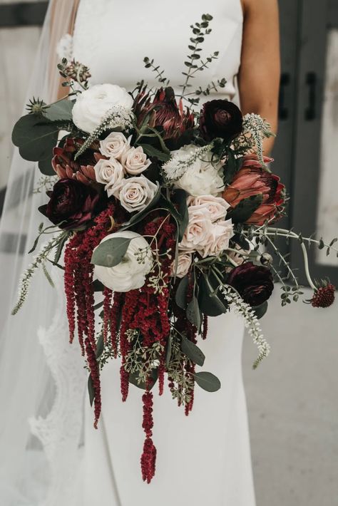 Ivory Bridal Bouquet, Dark Wedding Theme, Burgundy Bouquet, Bridal Bouquet Fall, Wedding Bouquets Bride, Autumn Bride, Dark Wedding, Moody Wedding, Fall Wedding Bouquets