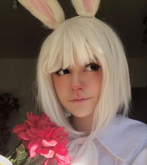 Simple Bunny Makeup Halloween, Kawaii Bunny Makeup, White Bunny Costume Makeup, Rabbit Makeup Aesthetic, Rabbit Makeup Easy, Rabbit Nose Makeup, White Rabbit Costume Makeup, Bunny Makeup Cute, Bunny Rabbit Makeup