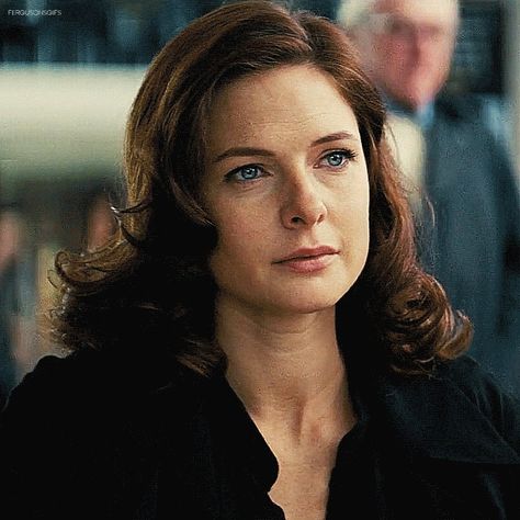 Rebecca Ferguson Gif, Ilsa Faust, Vanessa Ives, Rose Hat, Black Birds, Rebecca Ferguson, Pretty Faces, Mission Impossible, Female Actresses