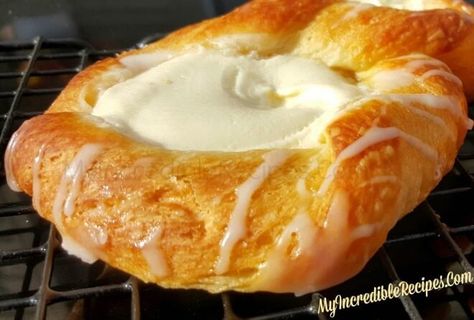 Cheese Danishes, Cream Cheese Danish, Cheese Danish, Crescent Roll Recipes, Gateaux Cake, Incredible Recipes, Sweet Roll, Crescent Rolls, Breakfast Dishes