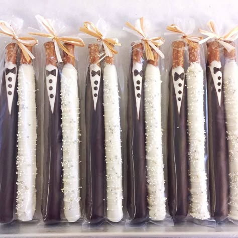 Wedding Favor Snacks, Wedding Pretzels, Bridal Shower Chocolate, Rehearsal Dinner Favors, Buffet Dessert, Chocolate Basket, Chocolate Covered Pretzel Rods, Chocolate Wedding Favors, Wedding Chocolate