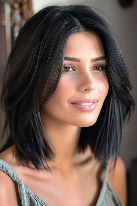 Face-Framing Layers with Middle Part Straight Hairstyle. Medium Haircut Thinning Hair, Bob Medium Length Haircut, Medium Bob With Layers Shoulder Length, Mid Length Dark Hairstyles, Cute Chin Length Haircuts For Women, Layered Bob Hairstyles For Straight Hair, Shoulder Length Hair Styles Straight, Shoulder Length Haircut For Straight Hair, Woman Haircut Straight Hair