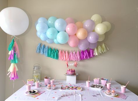 cumpleaños en casa. Tematica colores pasteles Pastel Birthday Decor, Magic Birthday Party, Rainbow First Birthday, Magic Birthday, Pastel Birthday, Dinosaur Themed Birthday Party, Gender Reveal Party Decorations, First Birthday Themes, Baby Birthday Cakes