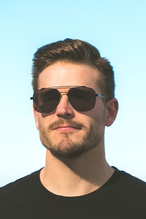 Introducing the #ChelseaColexDIFF aviator sunglasses. With its sleek frame and stylish lenses, this is the aviator you can’t live without. Square Aviator Sunglasses, Men Sunglasses Aesthetic, Sunglasses Men Aesthetic, Guys Sunglasses, Guy Sunglasses, Cole Deboer, Men Aviator Sunglasses, Aviator Glasses Men, Hair Sculpting